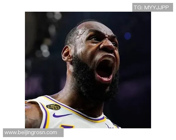 詹姆斯创历史新纪录成为首位达成4万分1万板1万助的球员